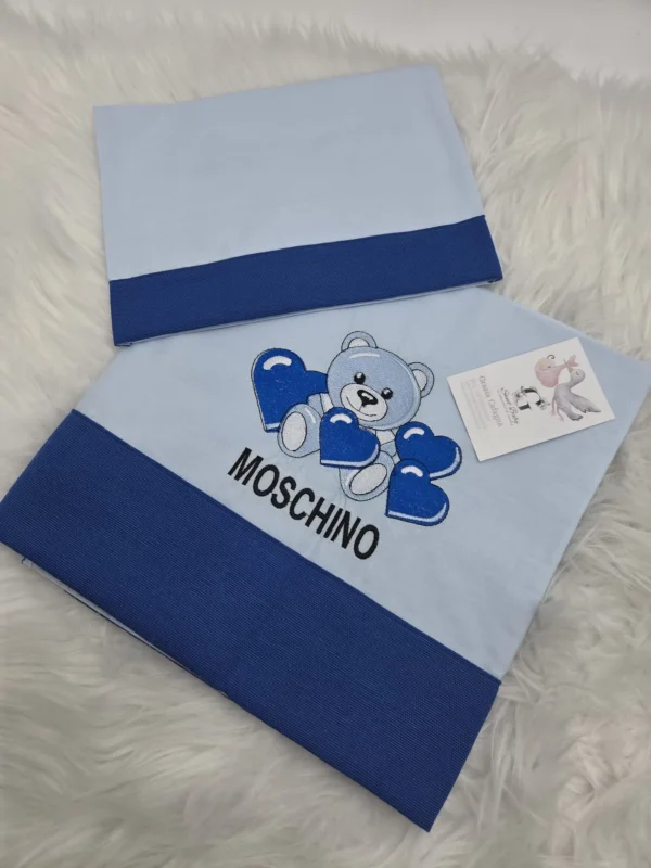 sbc-lenzuolo-117 Lenzuolo Orsetto Azzurro con Cuori Blu